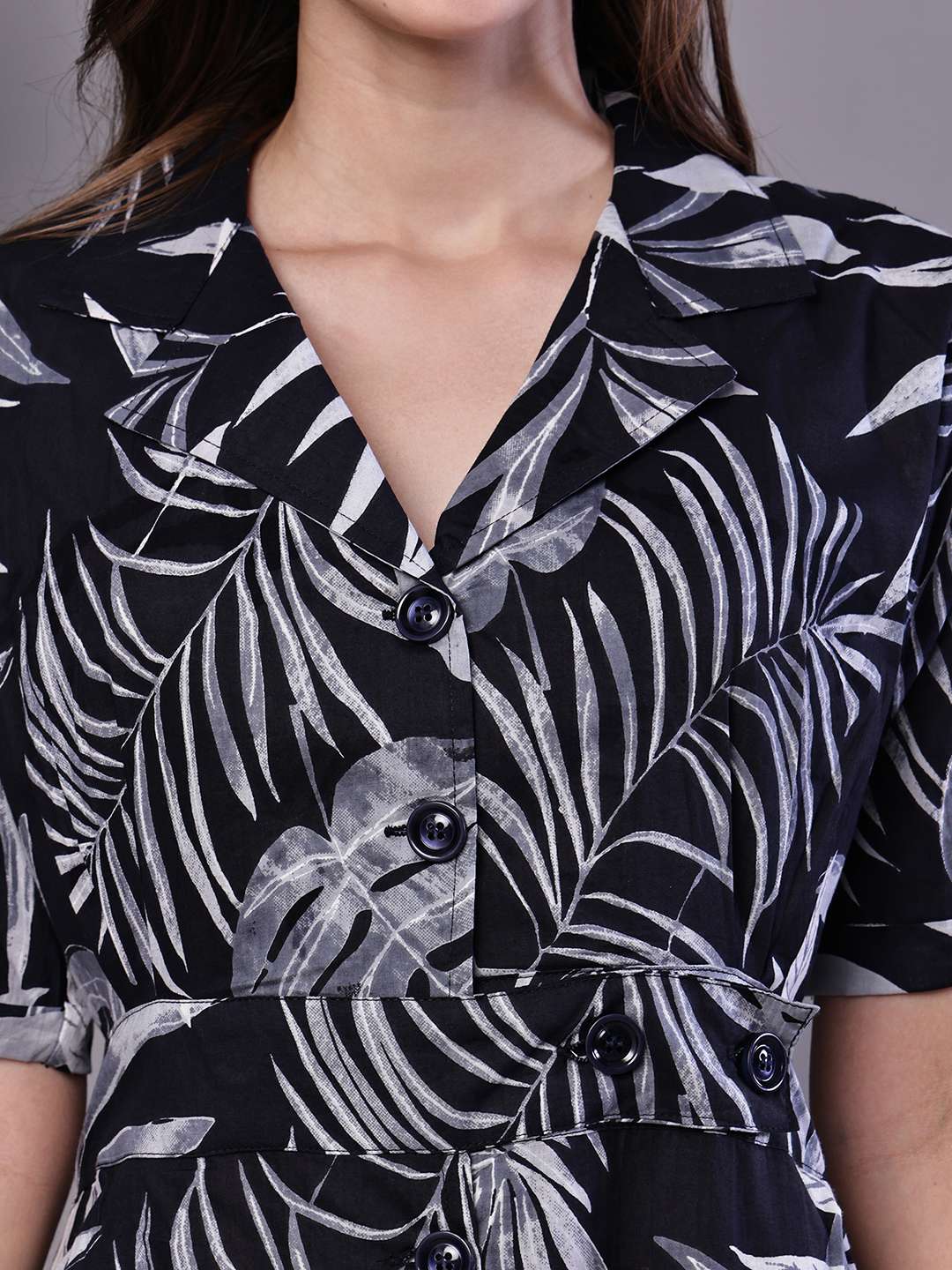 Women's Tropical Palm Print Black & White Cotton Shirt Dress - Image 5
